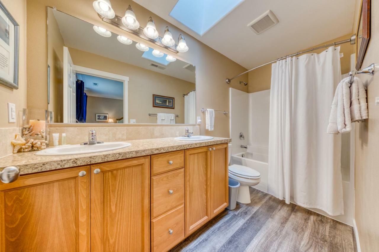 The Captain'S Quarters Rockaway Beach Extérieur photo